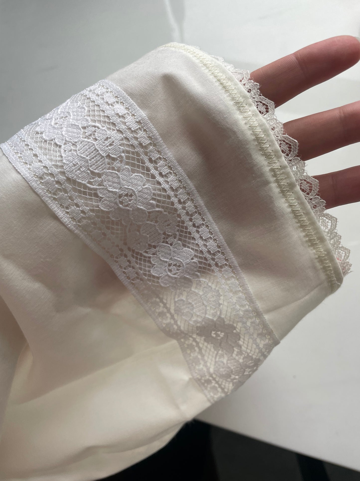 Bell top (White Lace)